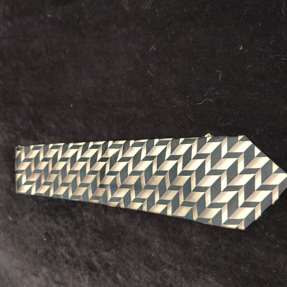 Arrow Tie